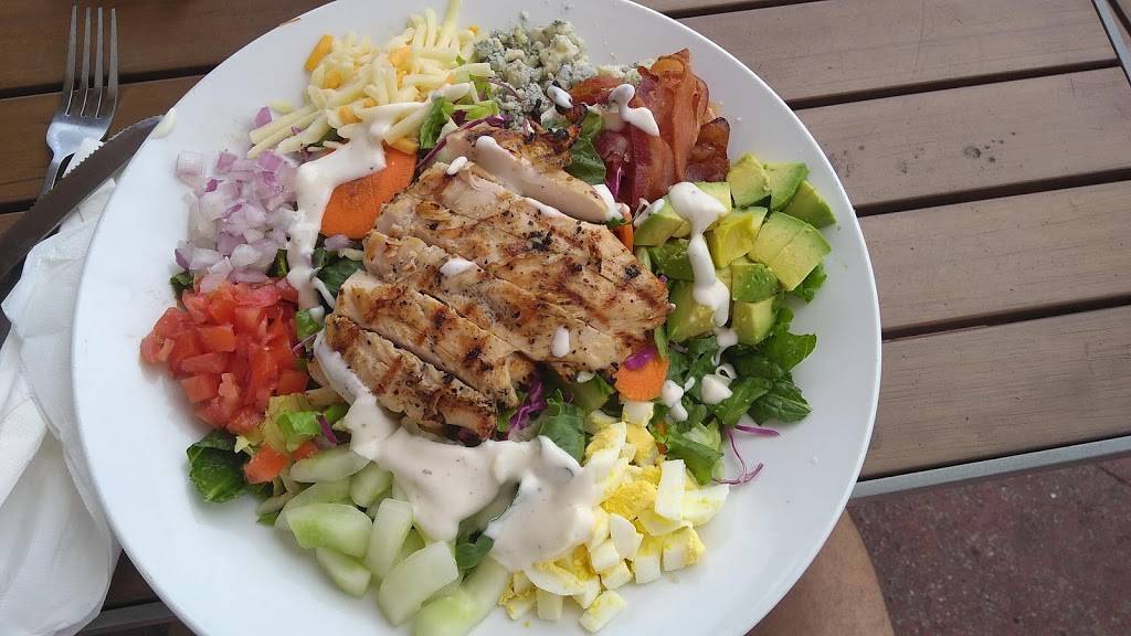 TGI Fridays | restaurant | 500 Ocean Dr, Miami Beach, FL 33139, USA | 3056738443 OR +1 305-673-8443