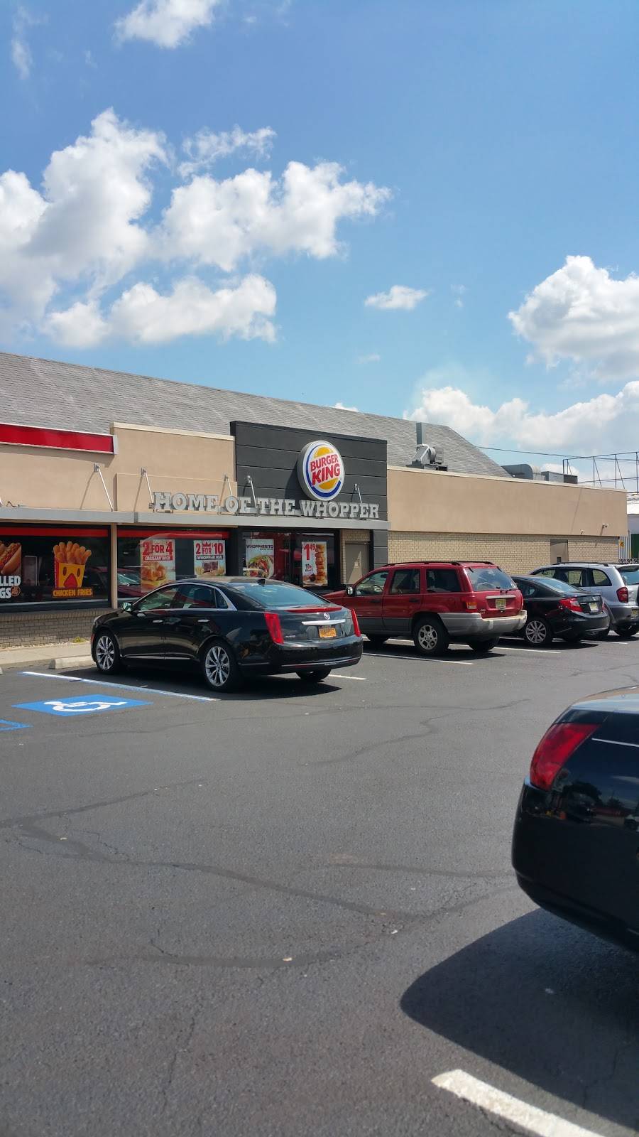 Burger King | restaurant | 669 North Ave, Elizabeth, NJ 07201, USA | 9083529618 OR +1 908-352-9618