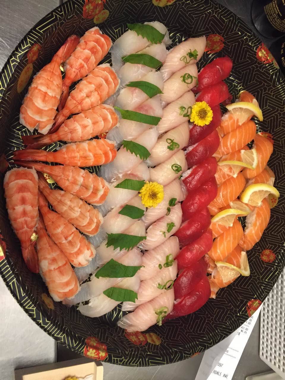 Sushi Mugen | restaurant | 1105 Queen St E, Toronto, ON M4M 1K7, Canada | 4164630114 OR +1 416-463-0114