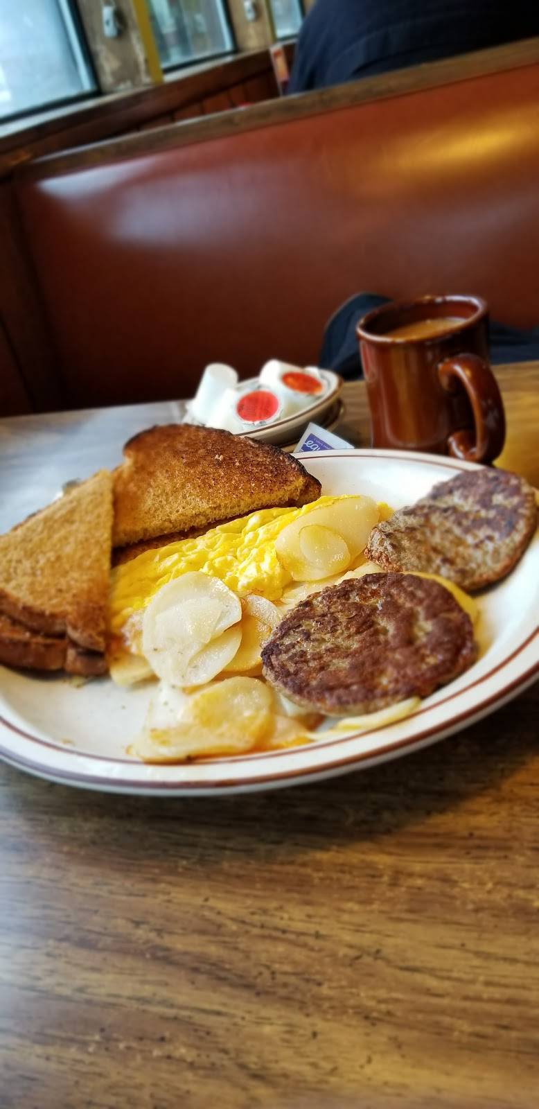 Brunch House | restaurant | 1040 S Pennsylvania Ave # 1, Lansing, MI 48912, USA | 5174841567 OR +1 517-484-1567