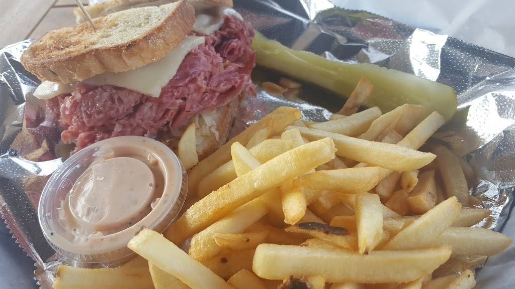 Nicks Gyros | restaurant | 8764 Mentor Ave, Mentor, OH 44060, USA | 4409745138 OR +1 440-974-5138