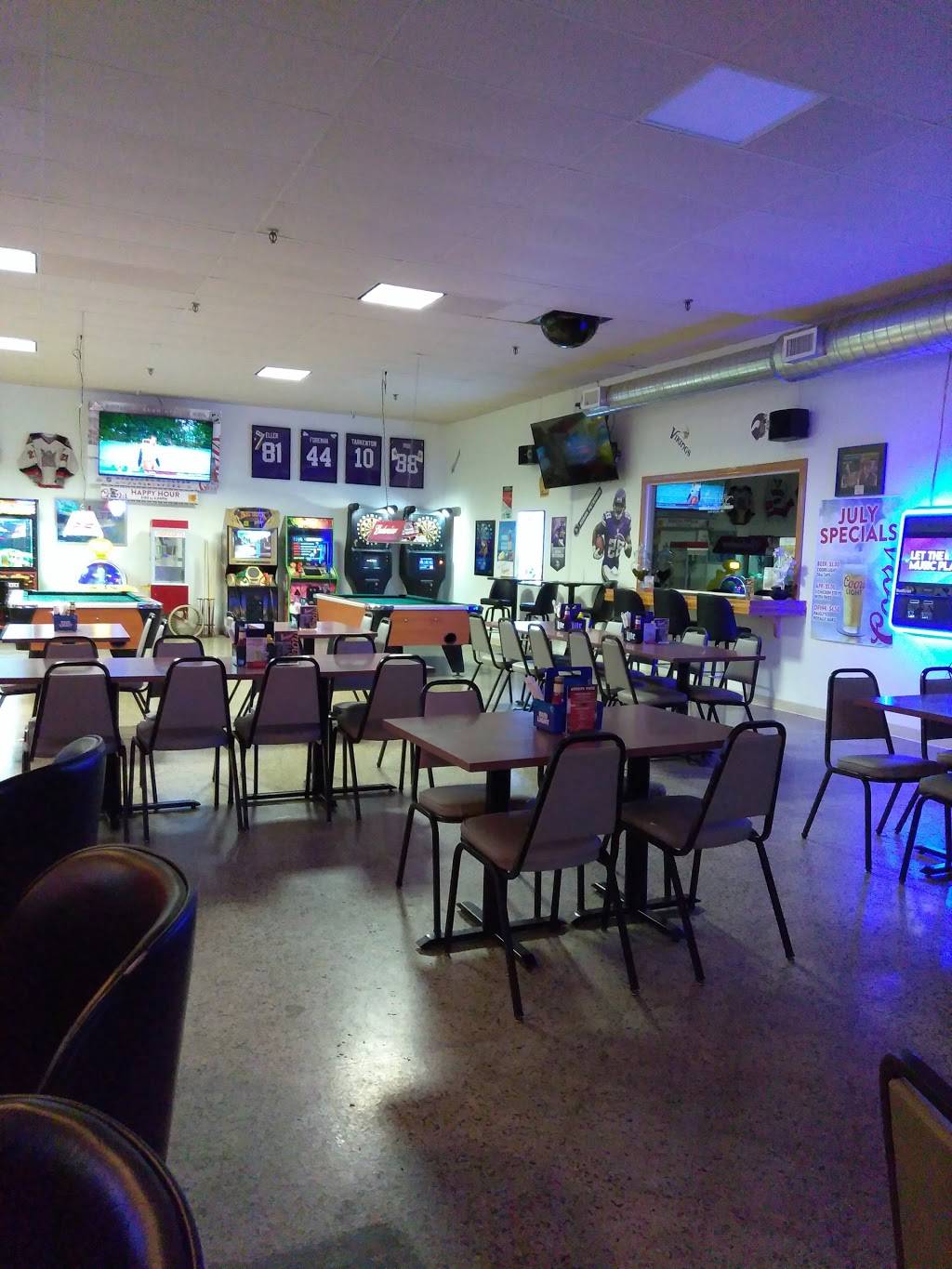 JDs Sports Page | restaurant | 6355 Elm St Suite C, North Branch, MN 55056, USA | 6516747077 OR +1 651-674-7077