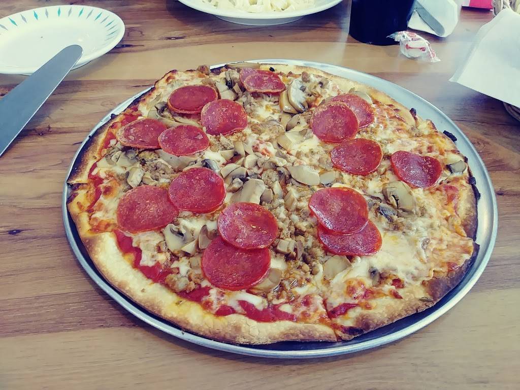 Steves Villa Capri | restaurant | 10412 Mastin St, Overland Park, KS 66212, USA | 9136487770 OR +1 913-648-7770