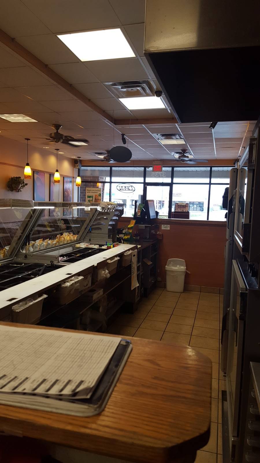 Subway | restaurant | 3735 Elm St, St Charles, MO 63301, USA | 6369467823 OR +1 636-946-7823
