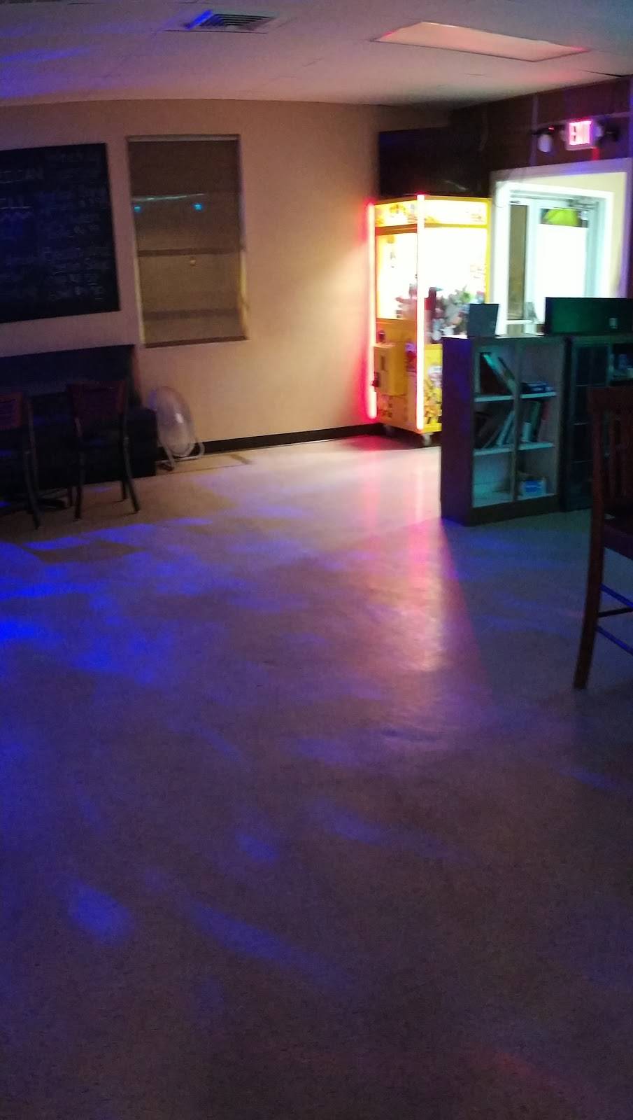 Daves American Bar & Grill | restaurant | 3400 Sebring Pkwy, Sebring, FL 33870, USA | 8633048462 OR +1 863-304-8462