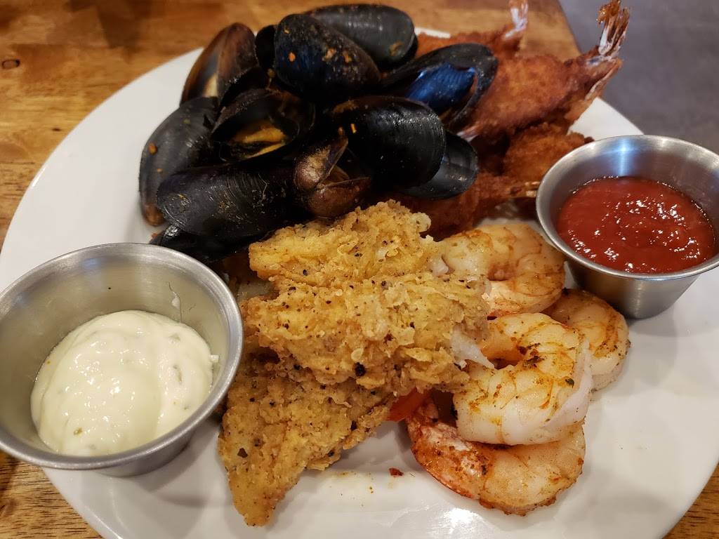 Rocky Mountain Outfitters & The Bait Shop Grill | restaurant | 606 Byers Ave, Hot Sulphur Springs, CO 80451, USA | 9707253927 OR +1 970-725-3927