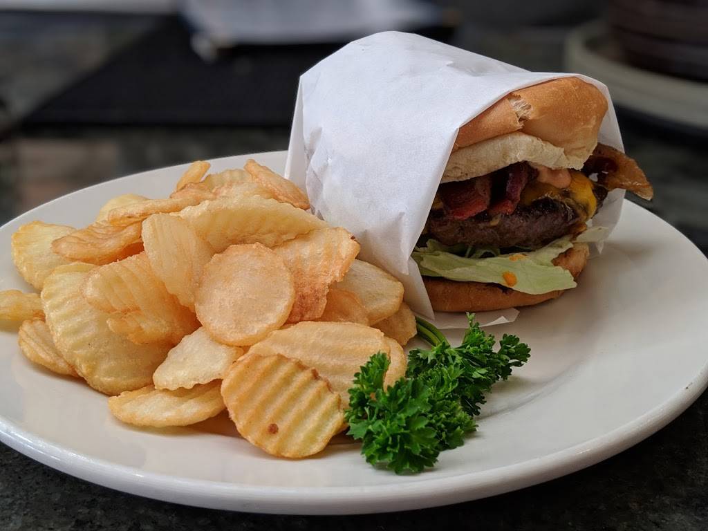 Wilmas Patio Restaurant | restaurant | 203 Marine Ave, Newport Beach, CA 92662, USA | 9496755542 OR +1 949-675-5542