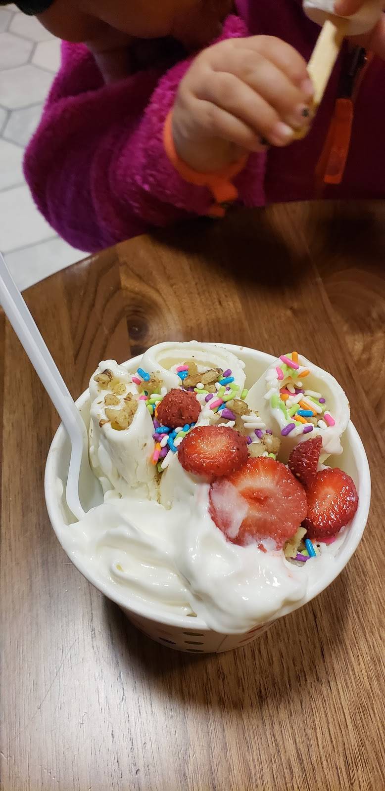 Luigis Ice Cream | restaurant | 60 Broad St, Red Bank, NJ 07701, USA | 7323837707 OR +1 732-383-7707