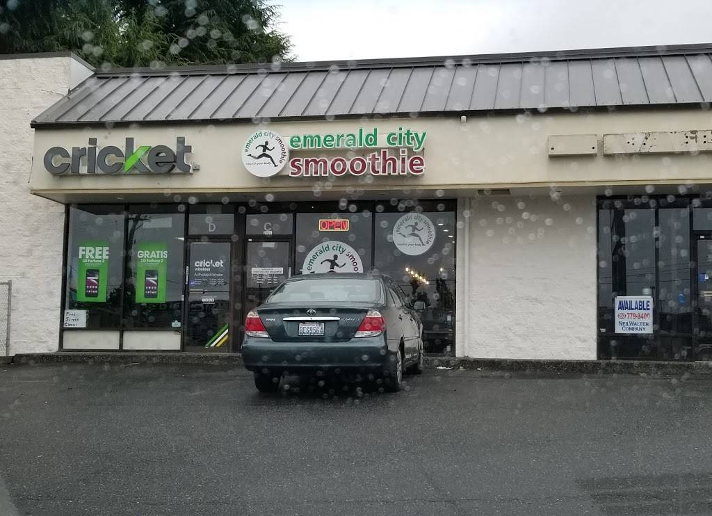 Emerald City Smoothie | restaurant | 2901 S 38th St, Tacoma, WA 98409, USA | 2533007902 OR +1 253-300-7902