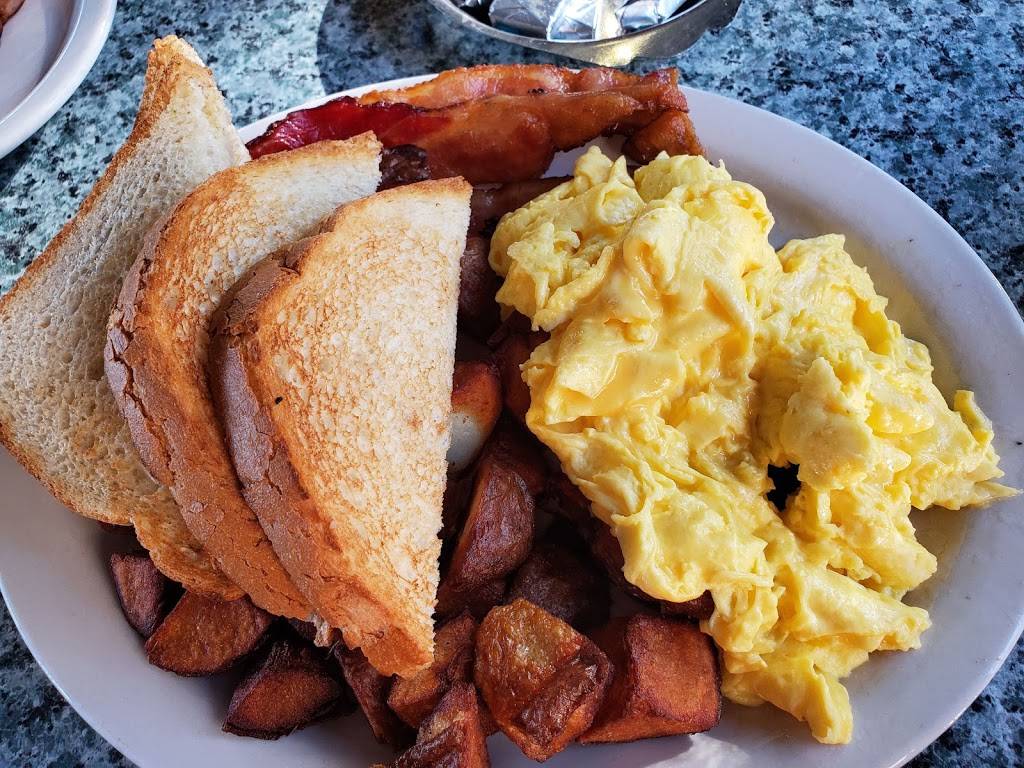 Metro Diner | cafe | 2130 SW 34th St, Gainesville, FL 32608, USA | 3523532889 OR +1 352-353-2889