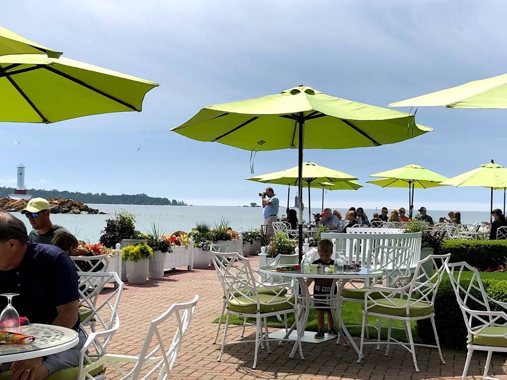 Carriage House | restaurant | 7485 Main St, Mackinac Island, MI 49757, USA | 9068473321 OR +1 906-847-3321