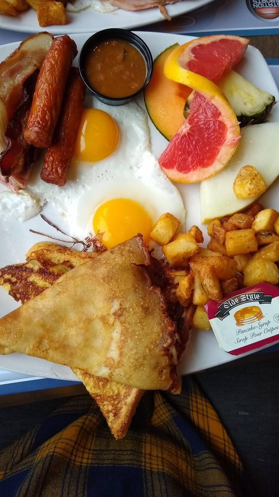 Station des Sports | restaurant | 5773 Boulevard Taschereau, Brossard, QC J4Z 1A5, Canada | 4504624587 OR +1 450-462-4587