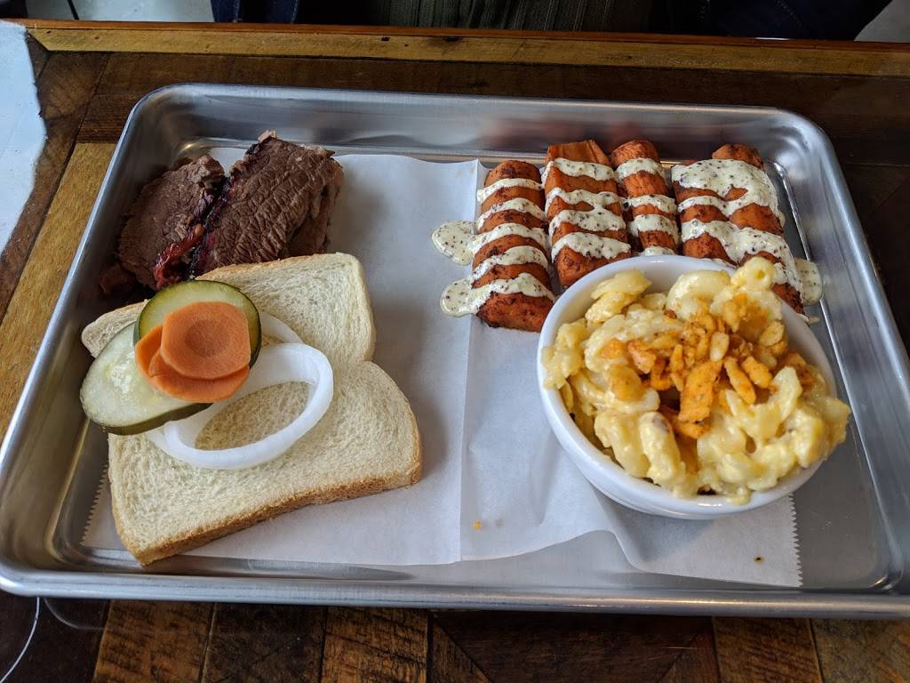 Station Family + BBQ | restaurant | 400 Wyoming Ave, Cincinnati, OH 45215, USA | 5136796797 OR +1 513-679-6797