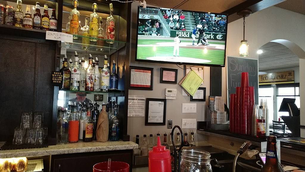 Rams Riverhouse | restaurant | 102 S Main St, Port Byron, IL 61275, USA | 3095233400 OR +1 309-523-3400