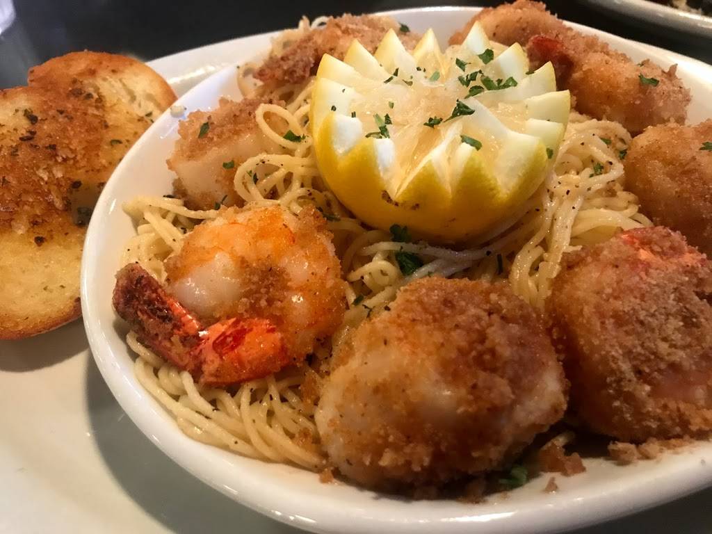 Maxs Classic American Grill | restaurant | 4600 Genesee St, Buffalo, NY 14225, USA | 7166346594 OR +1 716-634-6594