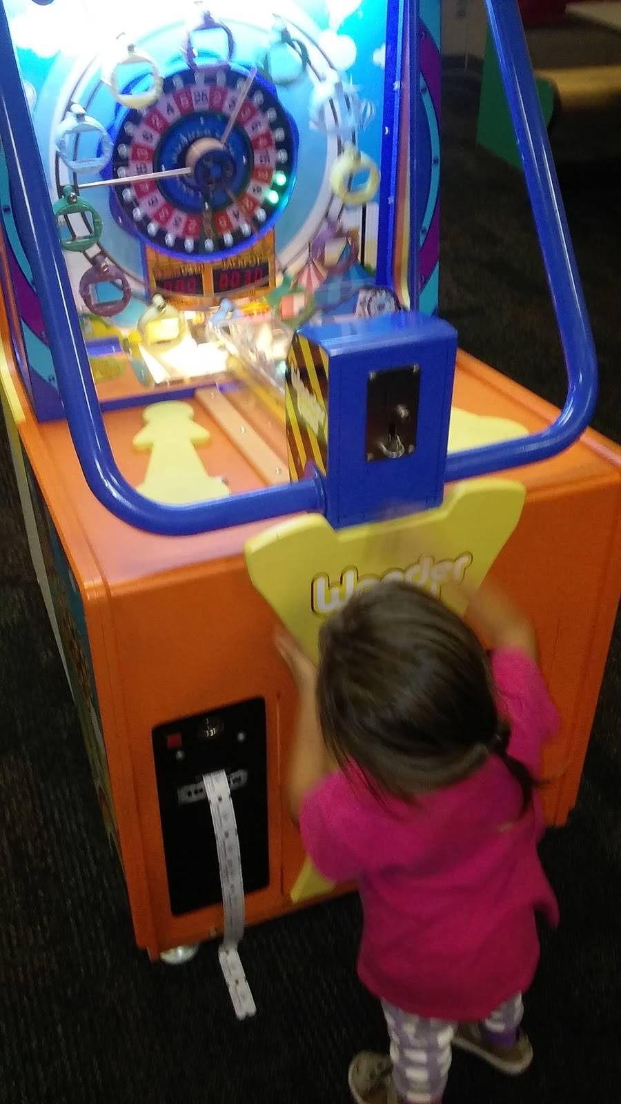 Chuck E. Cheeses | restaurant | 17069 Valley Blvd Ste. D, Fontana, CA 92335, USA | 9093500403 OR +1 909-350-0403