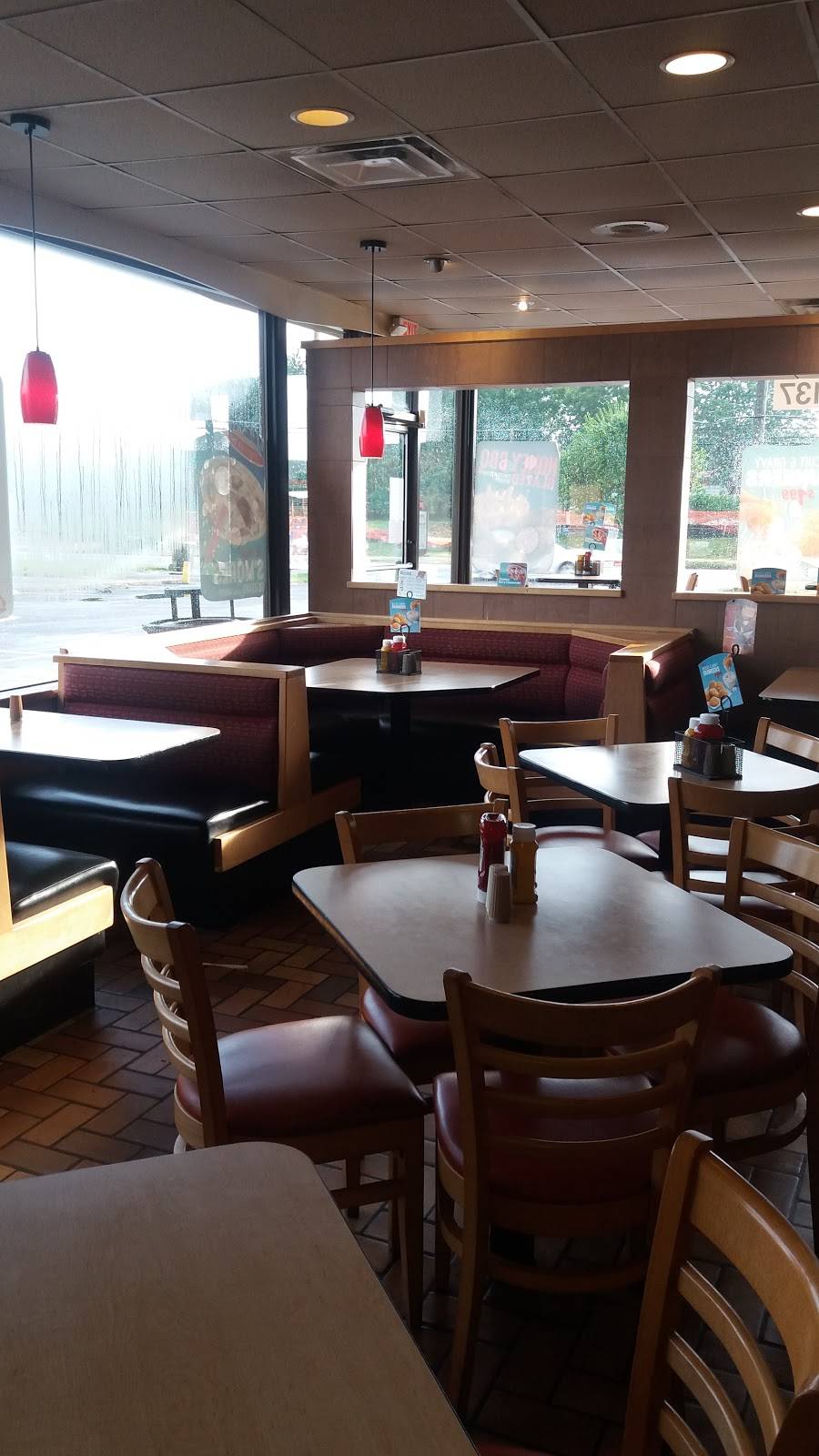 Dairy Queen Grill & Chill | restaurant | 4137 Taylor Blvd, Louisville, KY 40215, USA | 5023614590 OR +1 502-361-4590