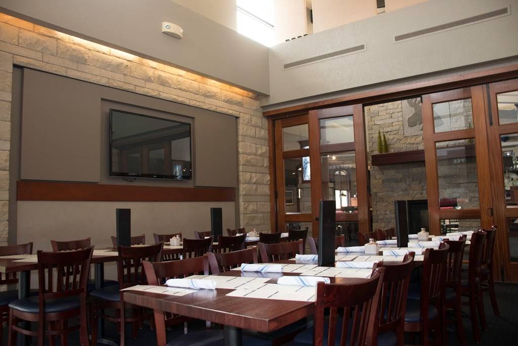 Blue Moose | restaurant | 3030 SW Wanamaker Dr, Topeka, KS 66614, USA | 7852726800 OR +1 785-272-6800