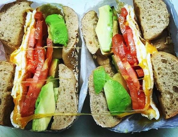 Bagel Boss | restaurant | 69-48 Main St, Flushing, NY 11367, USA | 7187362677 OR +1 718-736-2677