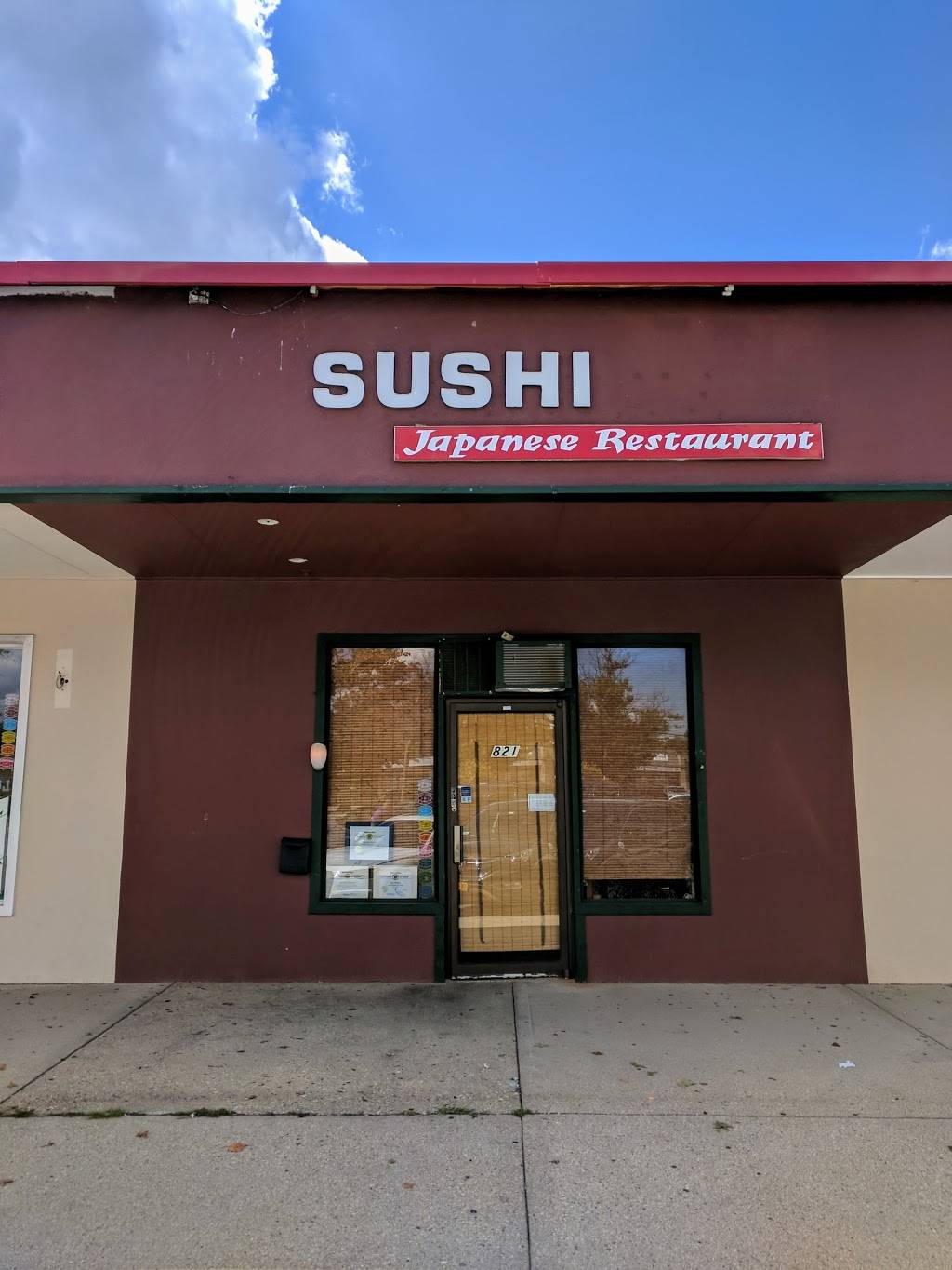 Taka Sushi | restaurant | 821 Carman Ave, Westbury, NY 11590, USA | 5168760033 OR +1 516-876-0033