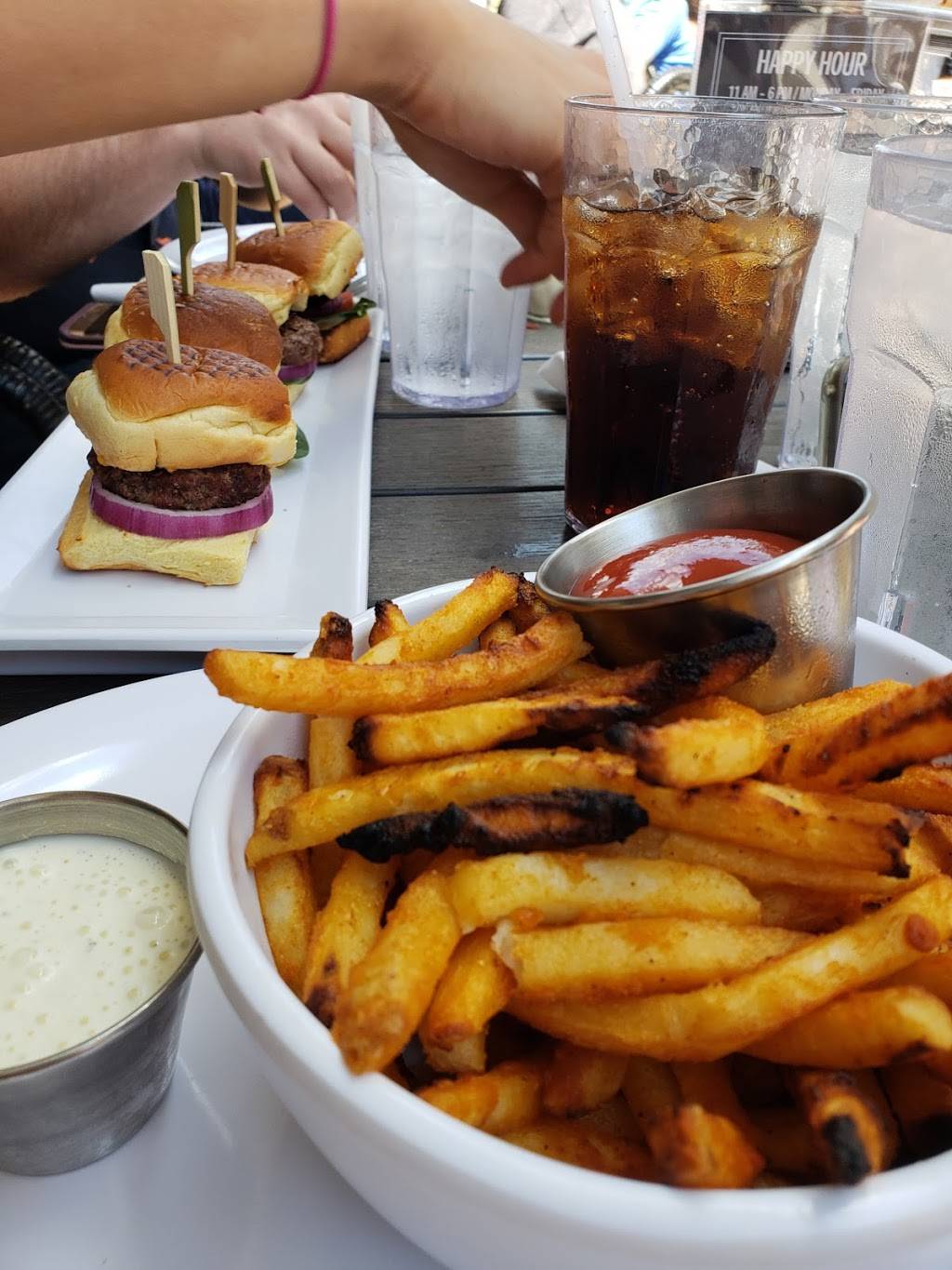 Tapped DraftHouse & Kitchen - Spring | restaurant | 20444 Kuykendahl Rd suite D, Spring, TX 77379, USA | 2817190360 OR +1 281-719-0360