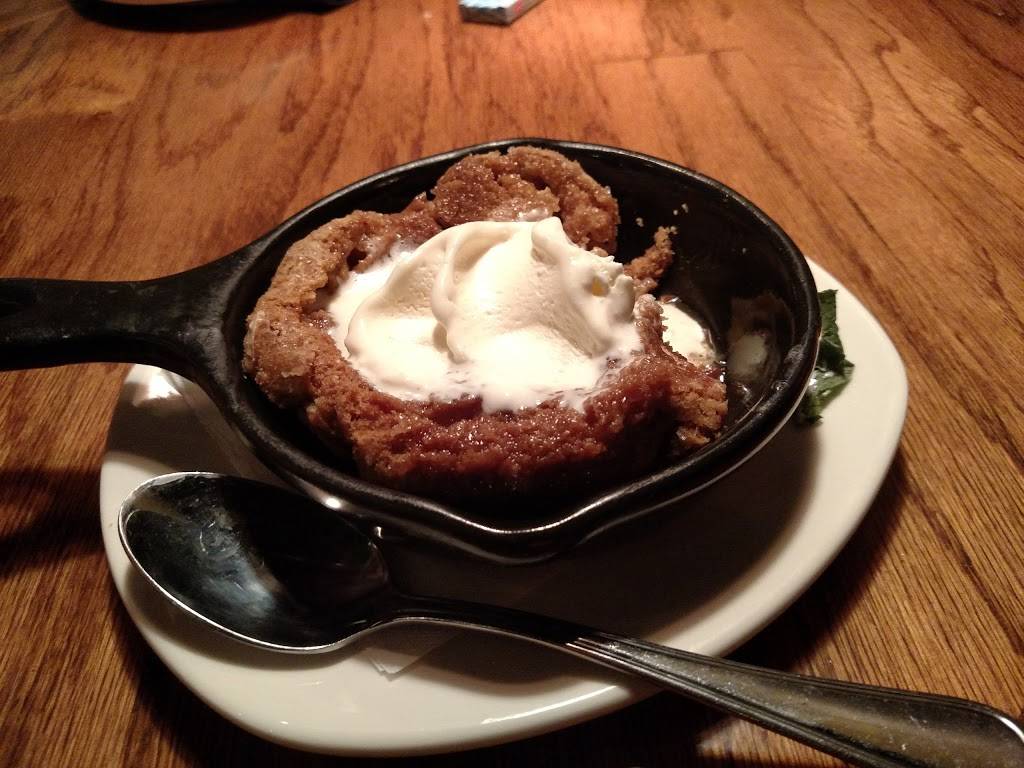 Outback Steakhouse | restaurant | 1101 Woodland Rd, Wyomissing, PA 19610, USA | 6103769910 OR +1 610-376-9910