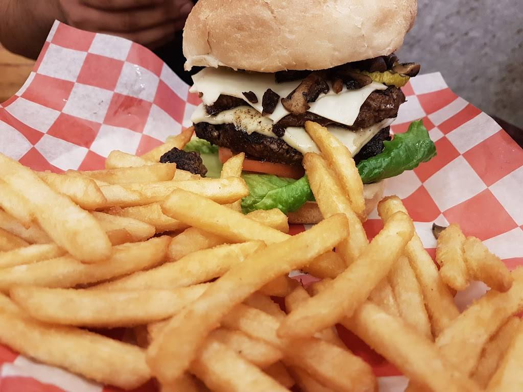 Eagles Deli | restaurant | 1918 Beacon St, Brighton, MA 02135, USA | 6177528383 OR +1 617-752-8383