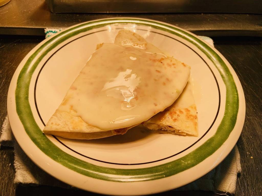 Ma & Pas Restaurant | restaurant | 18928 US-58 ALT, Castlewood, VA 24224, USA | 2767627533 OR +1 276-762-7533