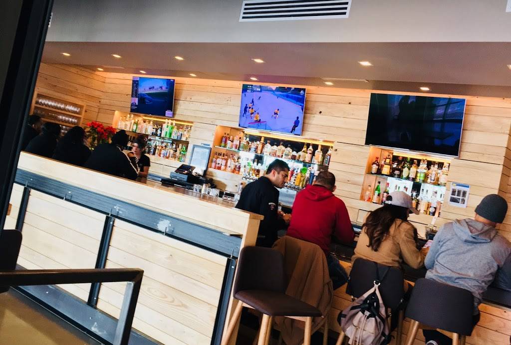 Tiny Tavern | night club | 600 E Grand Ave, Chicago, IL 60611, USA | 3123743923 OR +1 312-374-3923