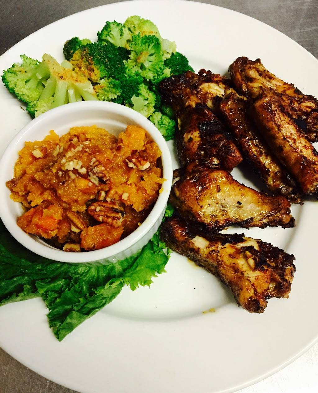 Onix | restaurant | 1680 Madison Ave, Memphis, TN 38104, USA | 9015524609 OR +1 901-552-4609