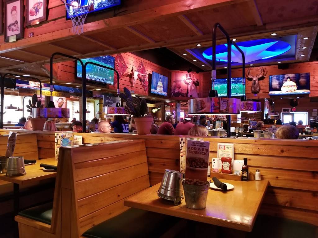 Texas Roadhouse | restaurant | 110 S Franklin Rd, Bloomington, IN 47404, USA | 8123231000 OR +1 812-323-1000