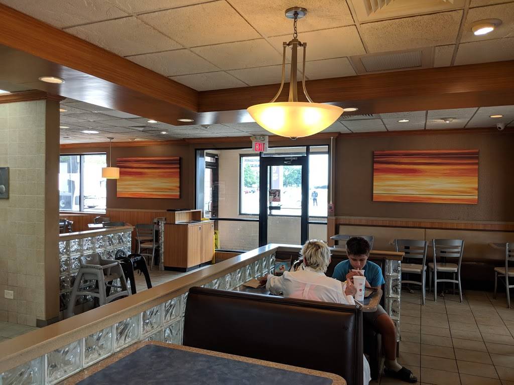 McDonalds | cafe | 3067 Mannheim Rd, Des Plaines, IL 60018, USA | 8478248800 OR +1 847-824-8800