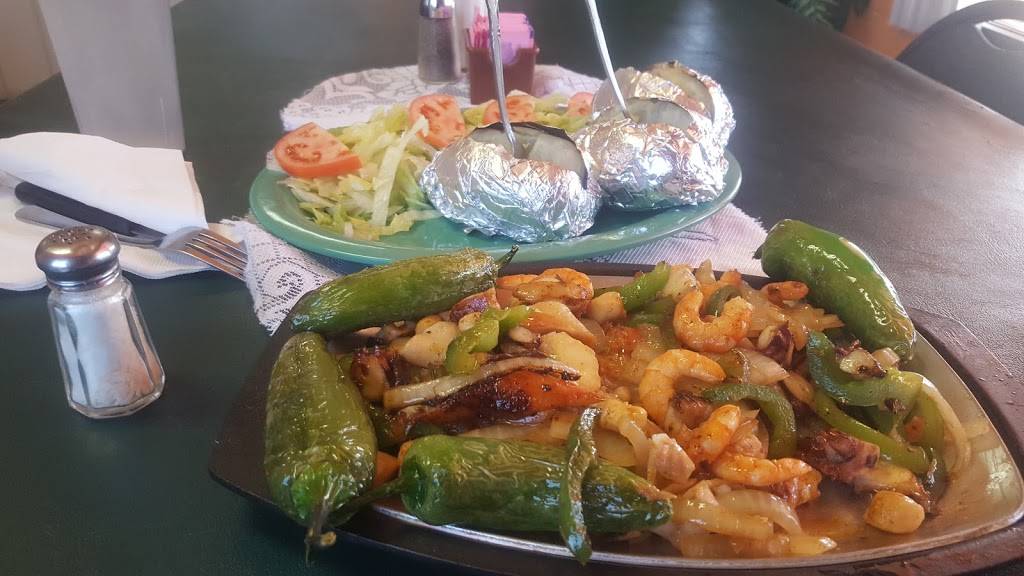 La Playita | restaurant | 9865 Dyer St, El Paso, TX 79924, USA | 9157573742 OR +1 915-757-3742