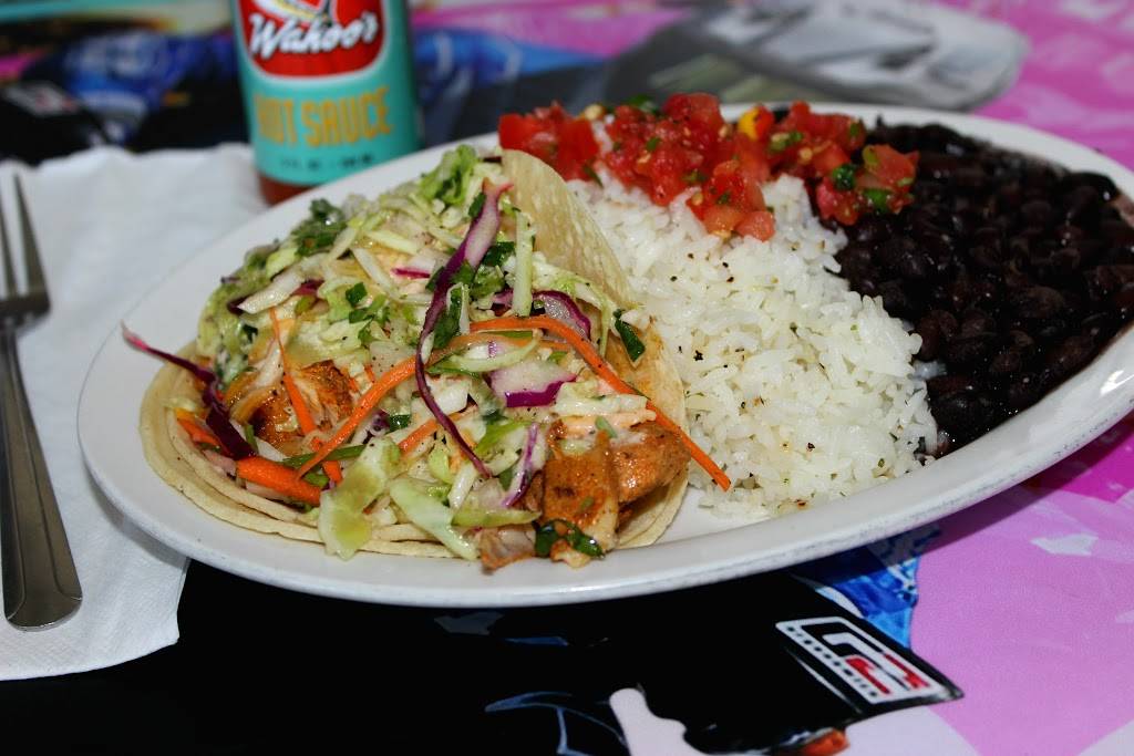 Wahoos Fish Tacos | restaurant | 715 Spectrum Center Dr, Irvine, CA 92618, USA | 9497530251 OR +1 949-753-0251