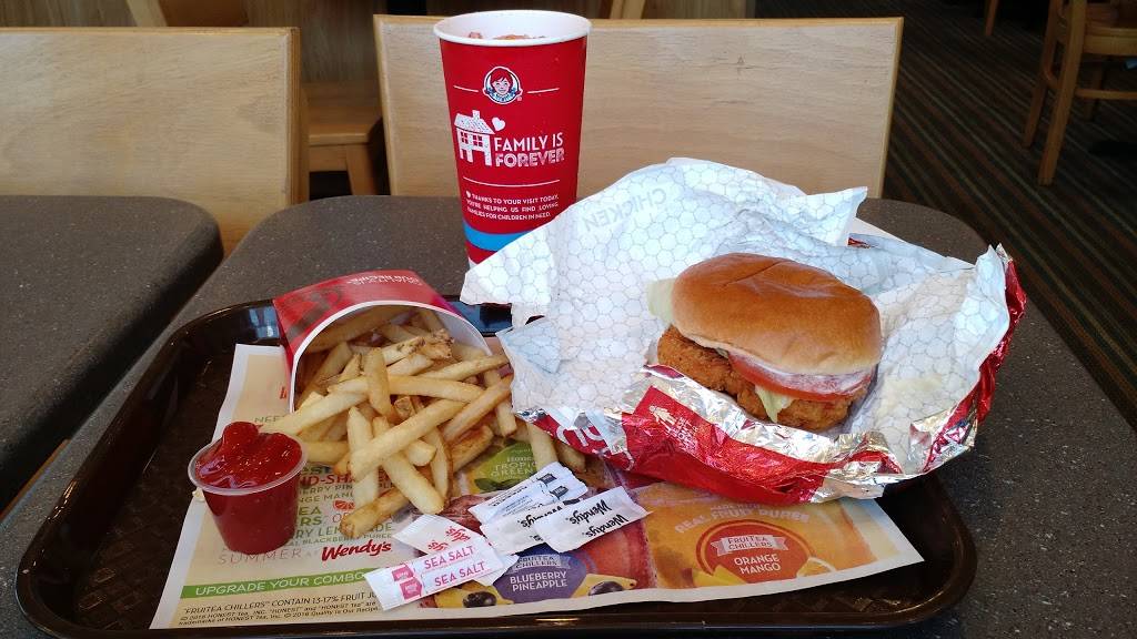 Wendys | restaurant | 6001 Metro Pkwy, Sterling Heights, MI 48312, USA | 5869798350 OR +1 586-979-8350