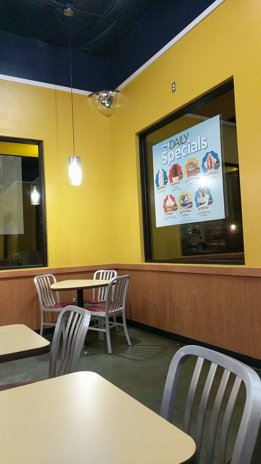 Wienerschnitzel | restaurant | 14485 7th St, Victorville, CA 92395, USA | 7602435031 OR +1 760-243-5031