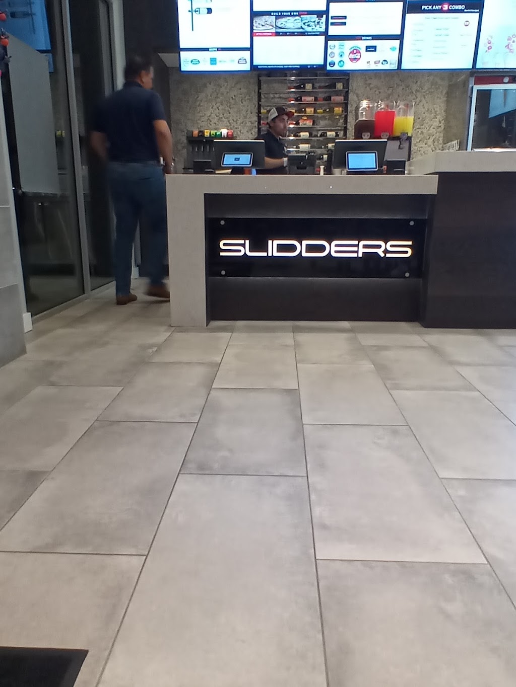 SLIDDERS PIZZA | restaurant | 9650 Universal Blvd, Orlando, FL 32814, USA | 4079303004 OR +1 407-930-3004
