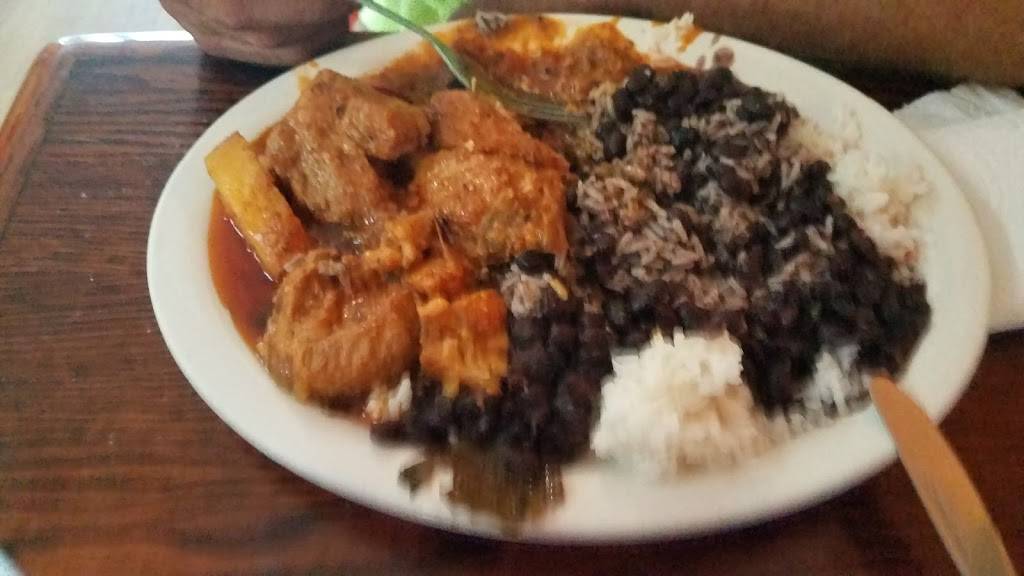 Leahs Cafe | restaurant | 6203 E Hillsborough Ave, Tampa, FL 33610, USA | 8136630073 OR +1 813-663-0073