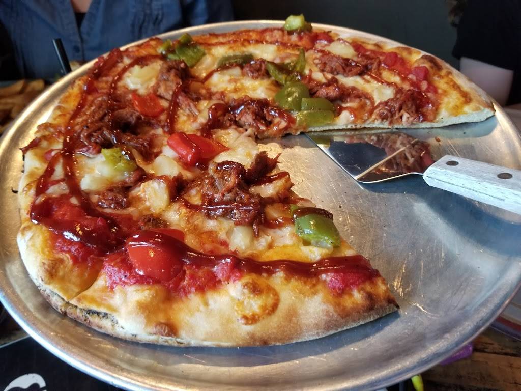 The Rock Wood Fired Pizza | restaurant | 34817 Enchanted Pkwy S, Federal Way, WA 98003, USA | 2538357625 OR +1 253-835-7625