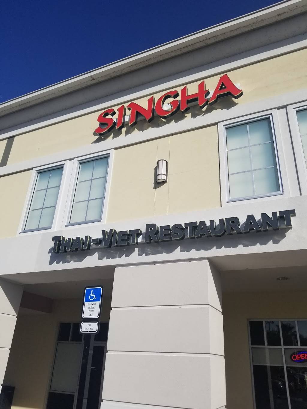 Singha Thai Viet Restaurant | restaurant | 8787 N 56th St, Temple Terrace, FL 33617, USA | 8134426631 OR +1 813-442-6631