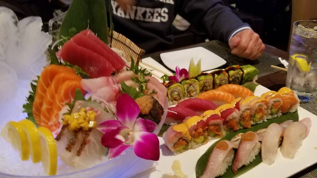 Izumi Sushi and Hibachi Steak house | restaurant | 5745 Sunrise Hwy, Holbrook, NY 11741, USA | 6312183888 OR +1 631-218-3888