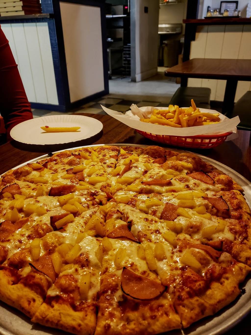 Pirate Pizza | restaurant | 1550 E Manning Ave, Reedley, CA 93654, USA | 5596430797 OR +1 559-643-0797