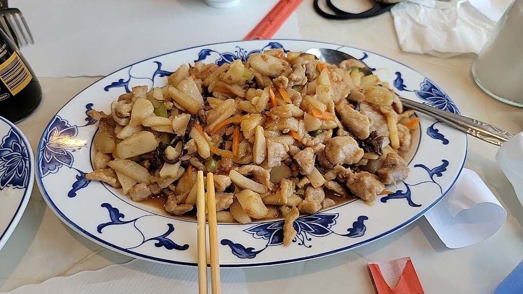 Chins Cafe | restaurant | 923 Bush St, Carlin, NV 89822, USA | 7757546674 OR +1 775-754-6674