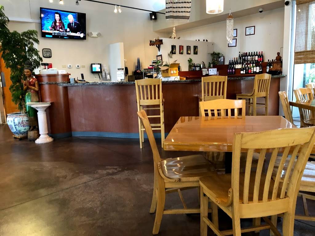 Rearn Thai Restaurant | restaurant | 5120 W Market St, Greensboro, NC 27409, USA | 3362925901 OR +1 336-292-5901