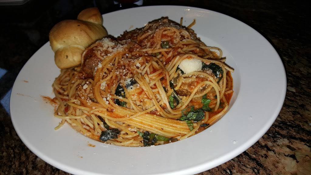 BJs Restaurant & Brewhouse | restaurant | 13930 Promenade Commons St, Gainesville, VA 20155, USA | 5712226950 OR +1 571-222-6950