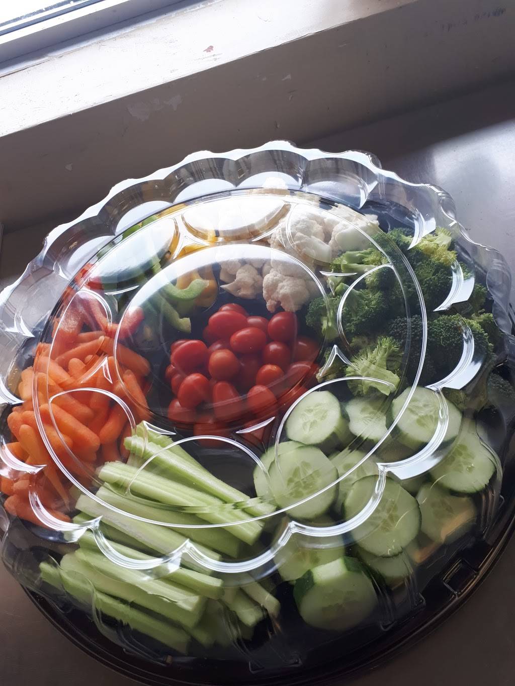 Capri Pizzeria | meal takeaway | 25 Amy Croft Dr, Windsor, ON N9K 1C7, Canada | 5197356300 OR +1 519-735-6300