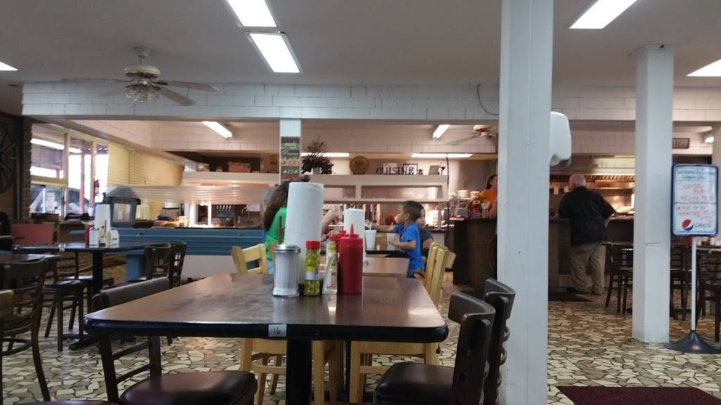 Christines Wagon Wheel | restaurant | 204 W Main St, Marshville, NC 28103, USA | 7046242057 OR +1 704-624-2057