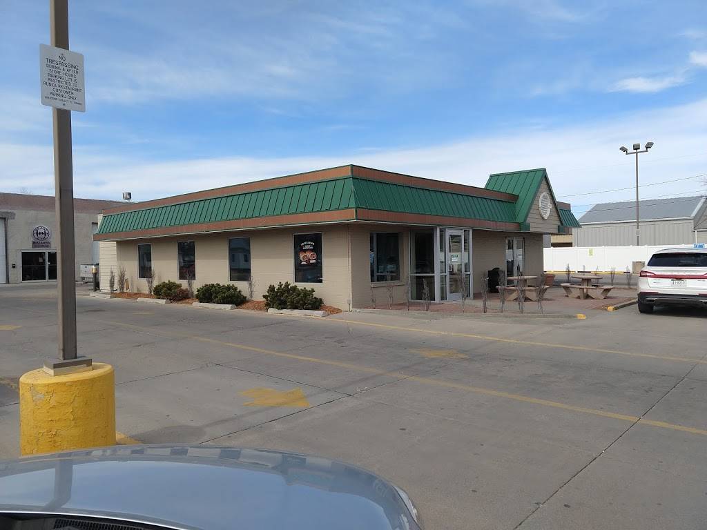 Runza Restaurant | restaurant | 1944 33rd Ave, Columbus, NE 68601, USA | 4025633767 OR +1 402-563-3767