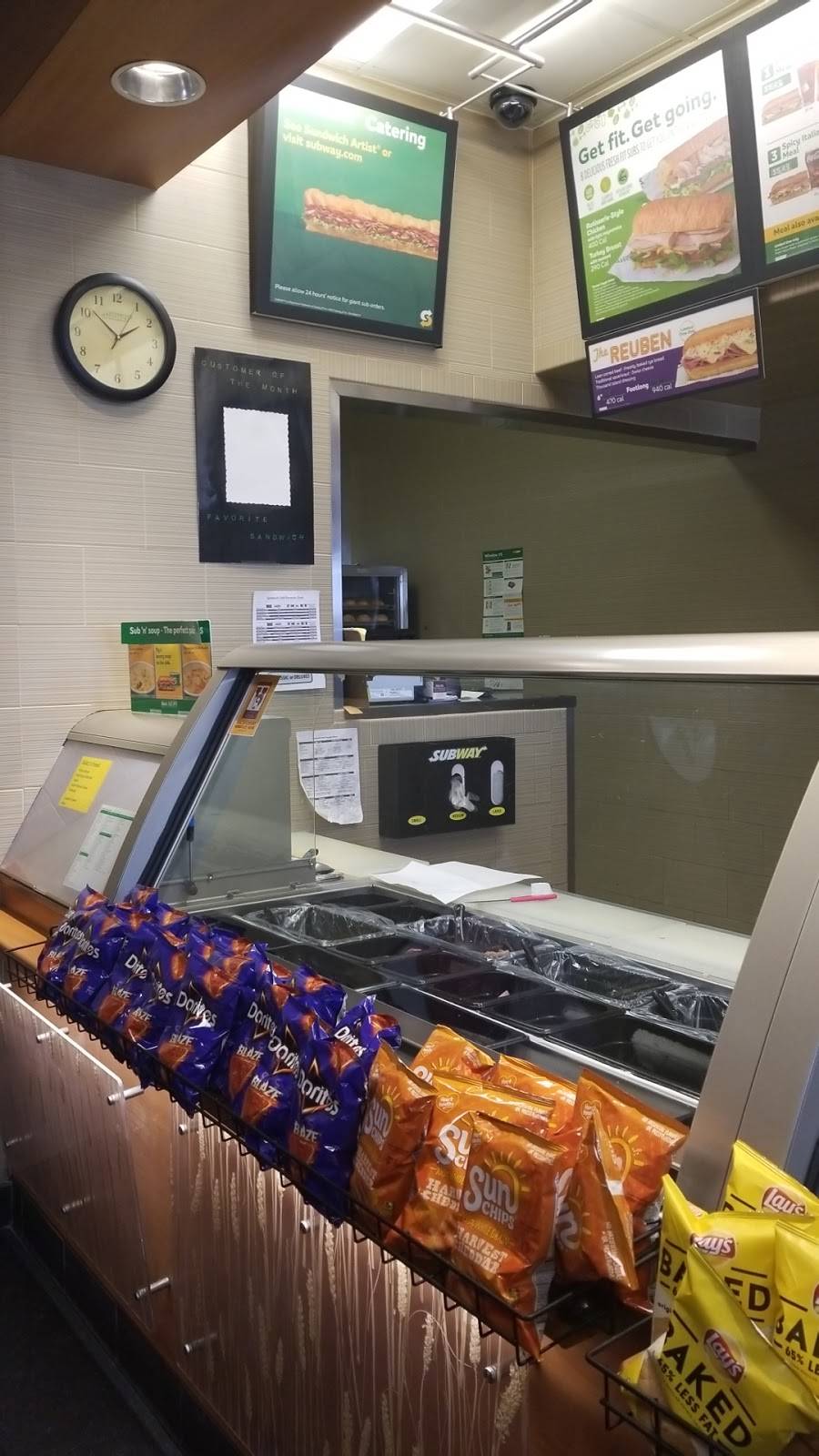 Subway | restaurant | 12117 Apple Valley Rd, Apple Valley, CA 92308, USA | 7609617600 OR +1 760-961-7600