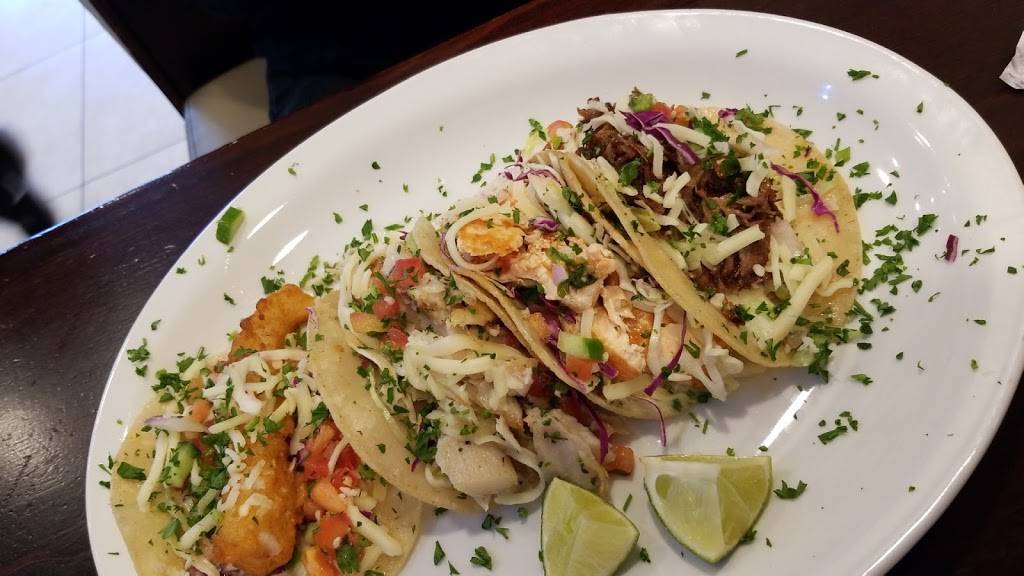 Off The Boat Fish Grill | restaurant | 17582 17th St #105, Tustin, CA 92780, USA | 7145441900 OR +1 714-544-1900